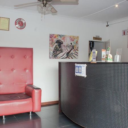 Acn International Regency Lodge Kempton Park Exteriör bild