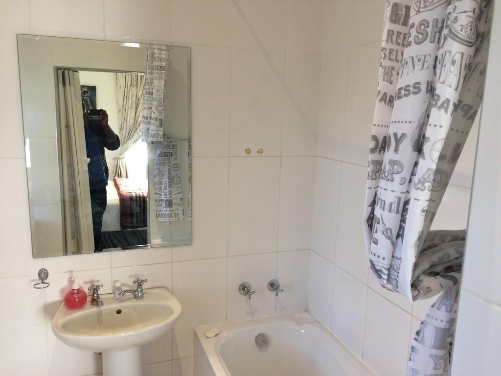 Acn International Regency Lodge Kempton Park Rum bild