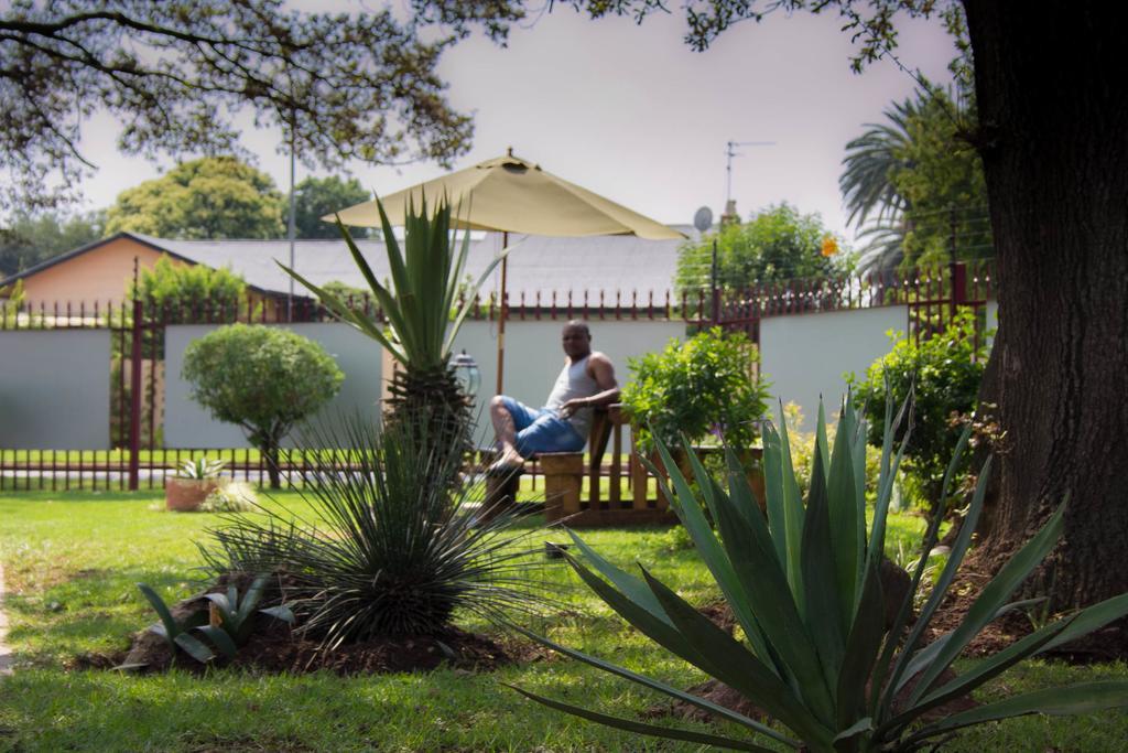 Acn International Regency Lodge Kempton Park Exteriör bild