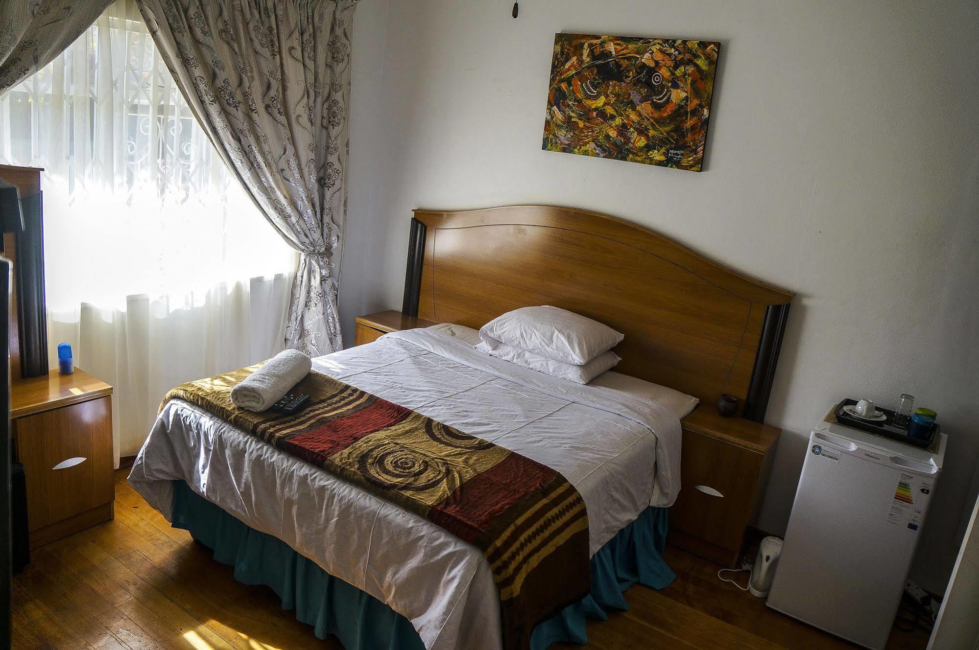 Acn International Regency Lodge Kempton Park Exteriör bild