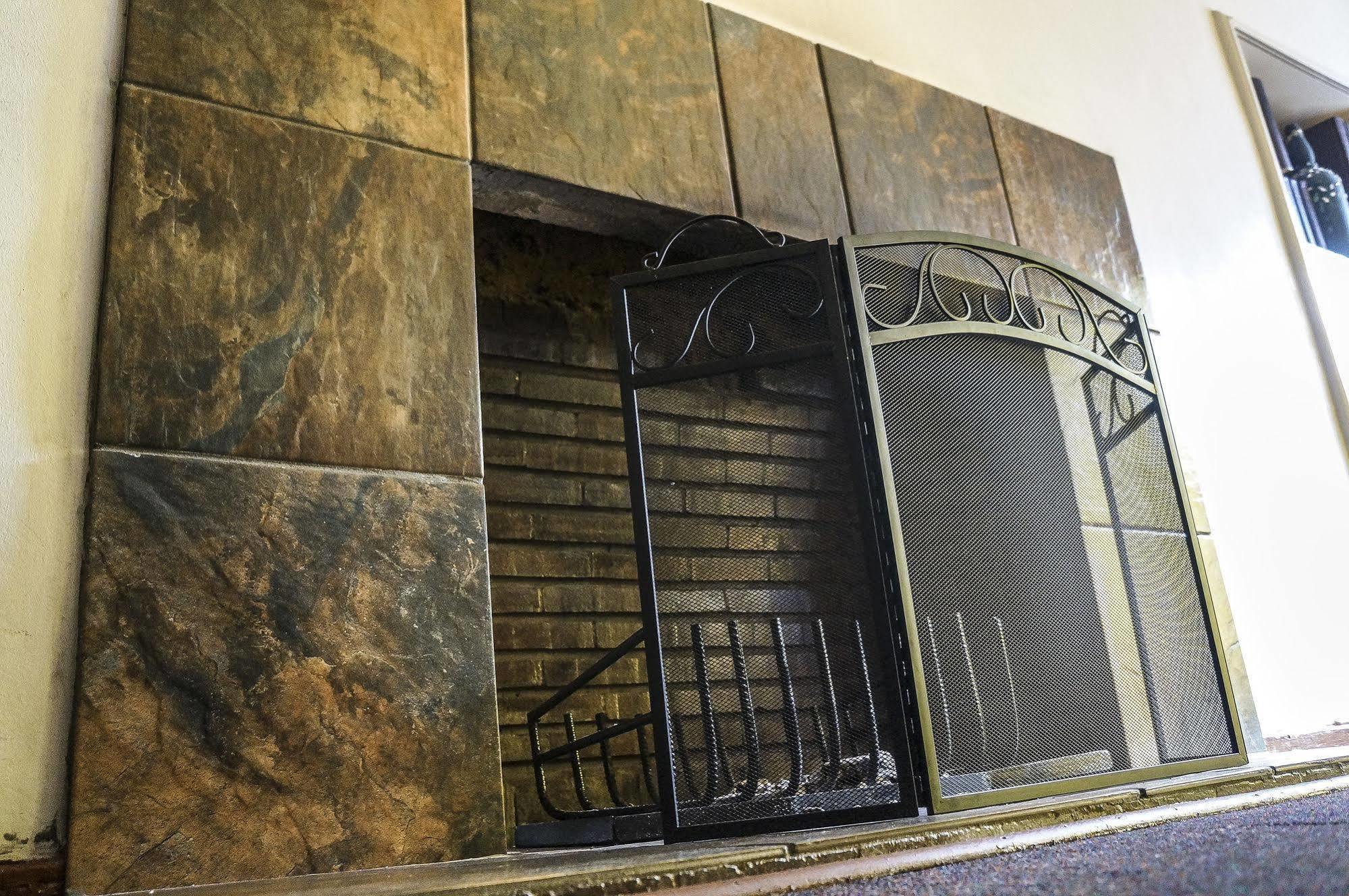 Acn International Regency Lodge Kempton Park Exteriör bild