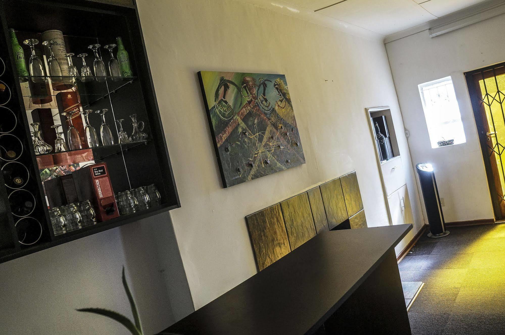Acn International Regency Lodge Kempton Park Exteriör bild